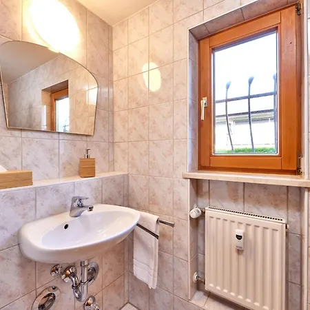 In Mit Grossem Balkon By Interhome Apartament Garmisch-Partenkirchen