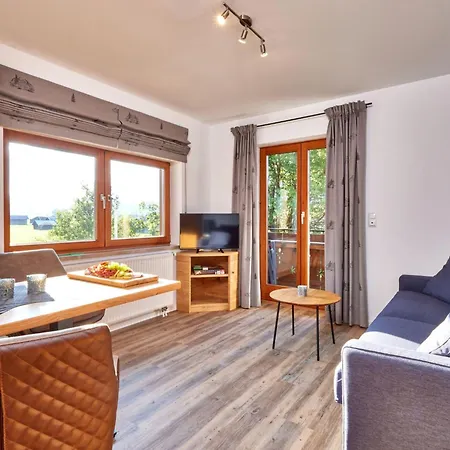 In Mit Grossem Balkon By Interhome شقة جارمش بارتنكيرشن